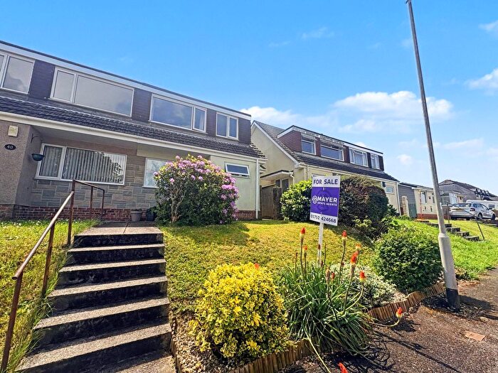 3 Bedroom Semi-detached House For Sale In Grantham Close, Plympton, PL7