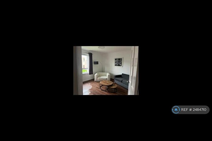 2 Bedroom Flat To Rent In Capelrig Street, Thornliebank, Glasgow, G46