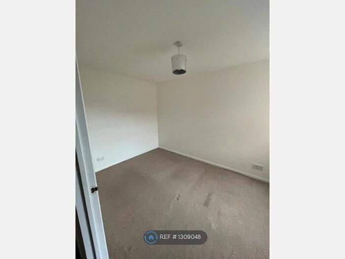 1 Bedroom Flat To Rent In Priory Road, Tonbridge TN9