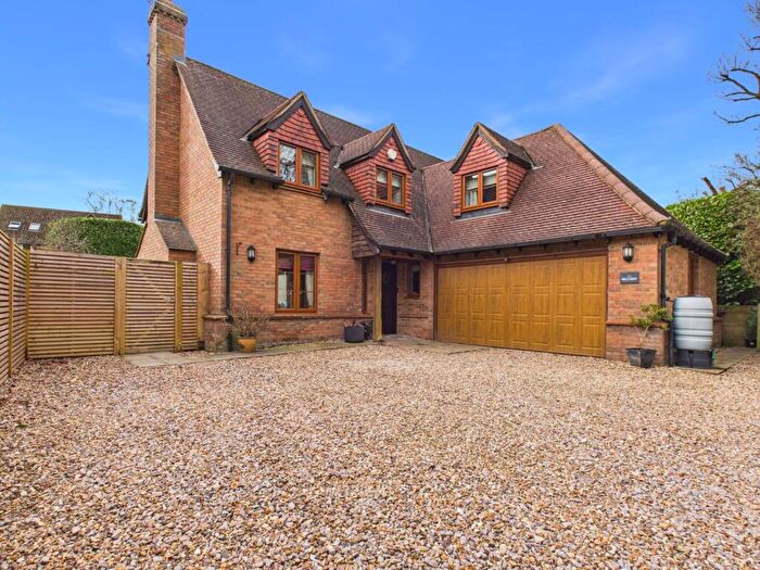4 Bedroom Detached House For Sale In Deanway, Chalfont St Giles, Buckinghamshire, HP8