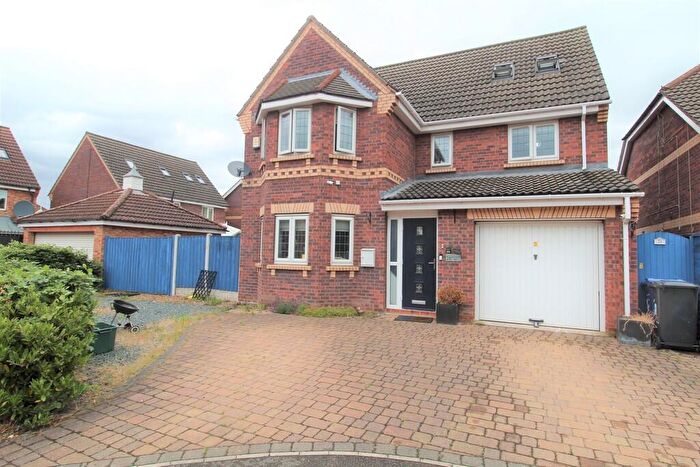 6 Bedroom Detached House For Sale In Kentmere Drive, Lakeside, Doncaster, DN4