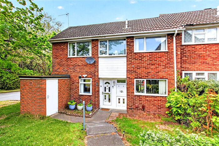3 Bedroom Terraced House For Sale In Bishopdale, Bracknell, RG12