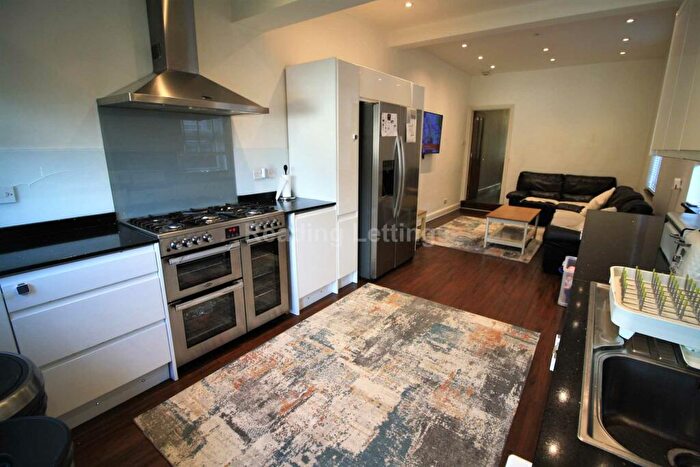 4 Bedroom Terraced House To Rent In London Road, Reading, RG1