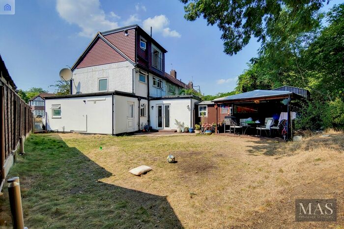 3 Bedroom Semi-Detached House To Rent In West Dean Avenue, Lewisham, SE12