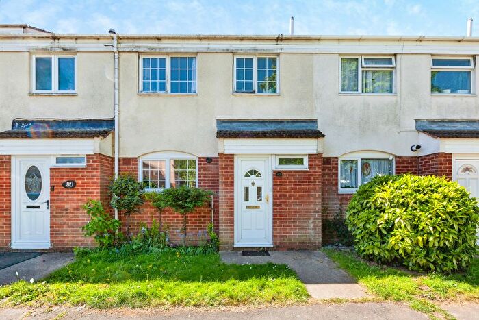 3 Bedroom Terraced House For Sale In Pentland Road, Slough, SL2