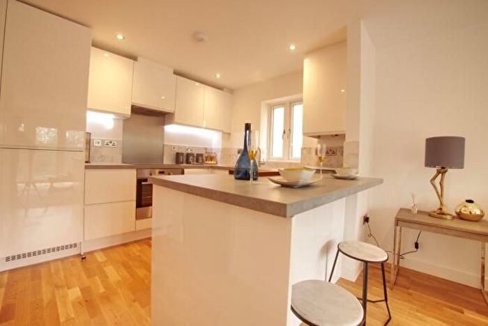 2 Bedroom Flat To Rent In Ainger Close, Aylesbury, HP19
