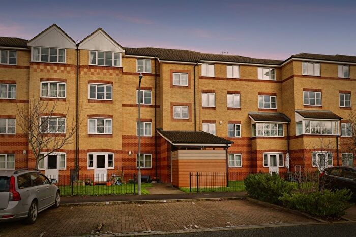 1 Bedroom Flat For Sale In Princes Gate, High Wycombe, HP13