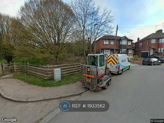 2 Bedroom Maisonette To Rent In Burnside Close, New Barnet, EN5