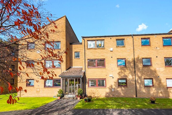 2 Bedroom Flat To Rent In Clark Place, Trinity, Edinburgh, EH5
