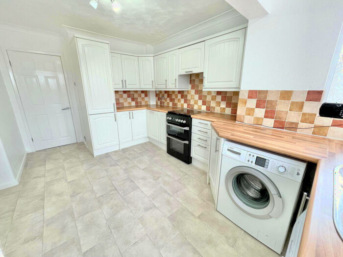 3 Bedroom Bungalow For Sale In Oxenholme Avenue, Cleveleys, FY5