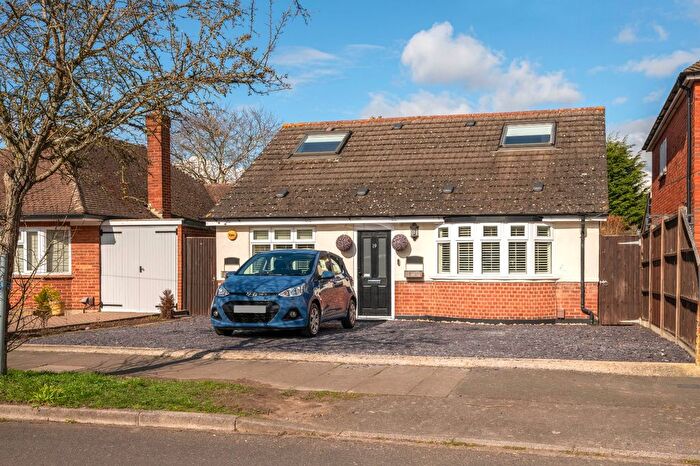 3 Bedroom Detached Bungalow For Sale In Ash Road, Shepperton, Surrey, TW17
