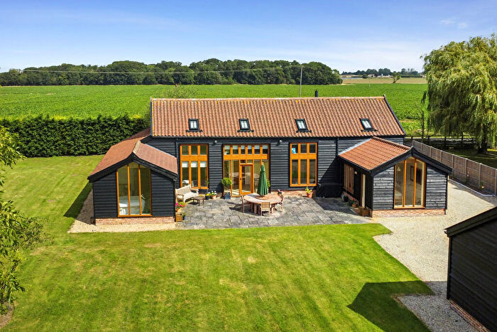 5 Bedroom Barn Conversion To Rent In Finningham, Stowmarket, Suffolk, IP14