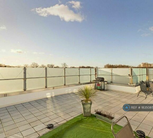 3 Bedroom Penthouse To Rent In London Road, Kingston Upon Thames, KT2