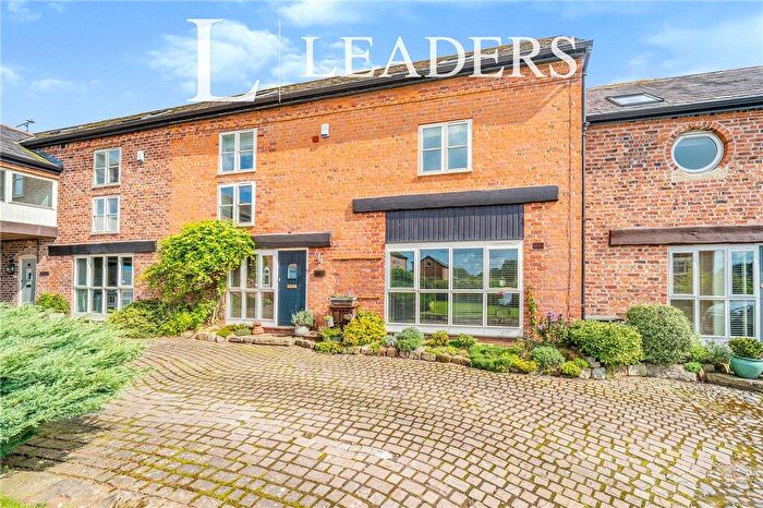 4 Bedroom Barn Conversion For Sale In Sheaf Farm Court, Platts Lane, Hockenhull, CH3