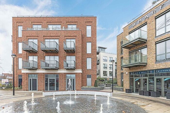 2 Bedroom Flat To Rent In Brewery Lane, Twickenham, TW1
