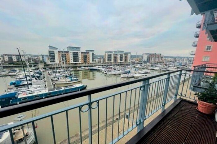 3 Bedroom Flat To Rent In Waters Edge, Bristol, BS20