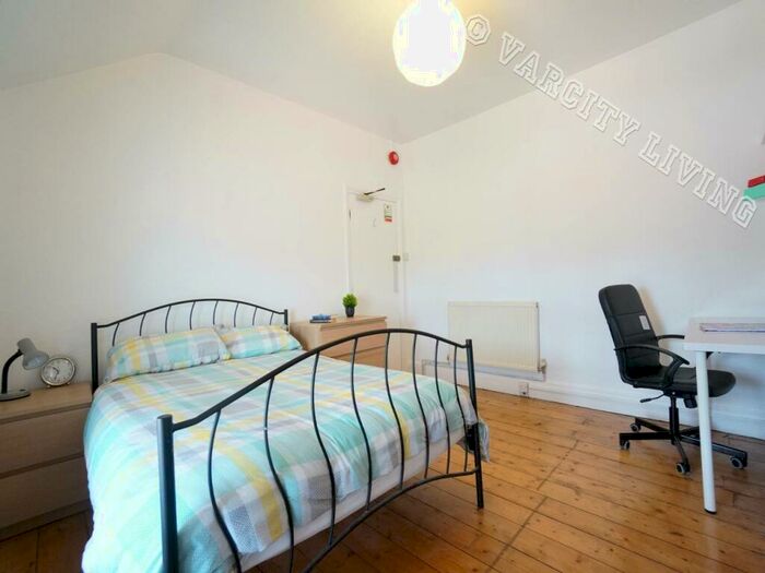 5 Bedroom House To Rent In Holyhead Road, , Bangor, LL57