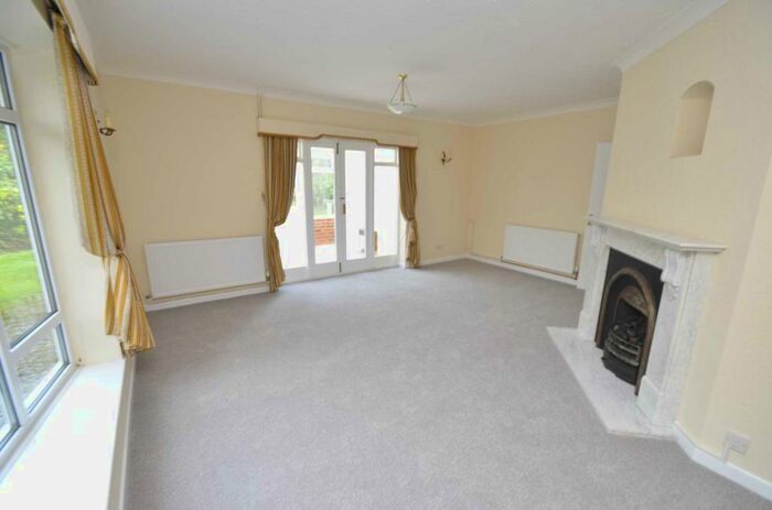 3 Bedroom Bungalow To Rent In Ranworth Road, Norwich, NR13