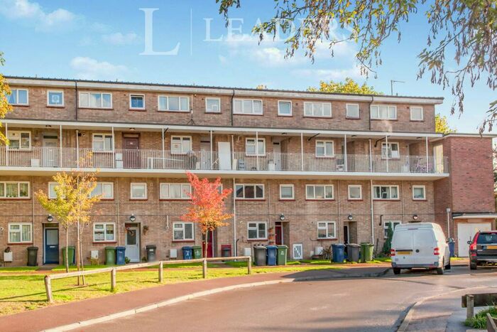 2 Bedroom Property To Rent In Hawkins Road, CB4