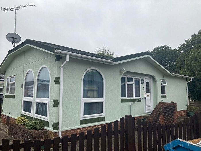 2 Bedroom Bungalow For Sale In Sussex Close, London Road, West Kingsdown, Sevenoaks, TN15