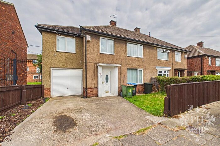 4 Bedroom Semi Detached House For Sale In Bondfield Road, Middlesbrough, TS6