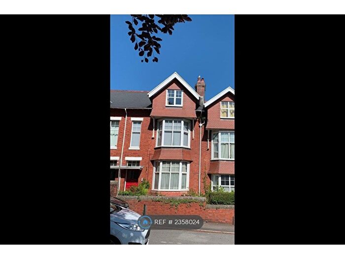 4 Bedroom Maisonette To Rent In Uplands Terrace, Swansea, SA2