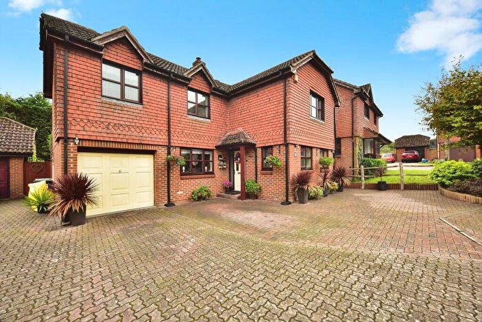 4 Bedroom Detached House For Sale In Raymer Road, Penenden Heath, Maidstone, Kent, ME14