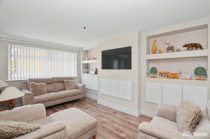 3 Bedroom Detached House For Sale In Allendale, Runcorn, WA7