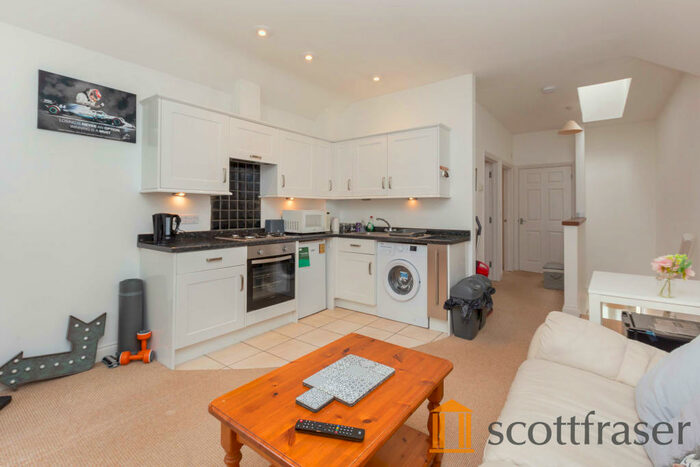 2 Bedroom Apartment To Rent In Wootton Road, Abingdon, OX14