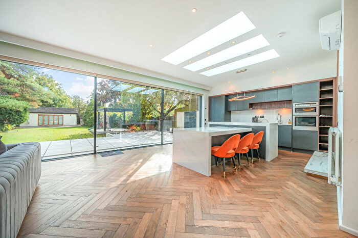 5 Bedroom Semi-Detached House To Rent In St Pauls Wood Hill, Orpington, BR5