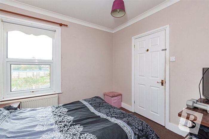 3 Bedroom Semi-Detached House For Sale In Cotleigh Road, Romford, RM7