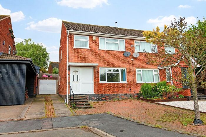 3 Bedroom Semi-Detached House For Sale In Farr Wood Close, Groby, LE6