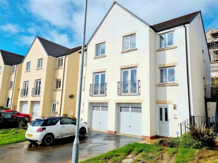 3 Bedroom Semi Detached House For Sale In Chestnut Drive, Launceston, PL15