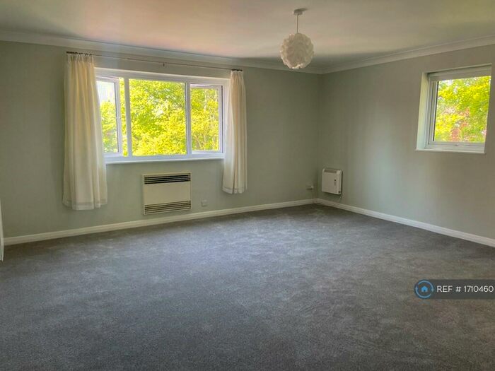 Studio To Rent In Manor Lea, Worthing, BN11