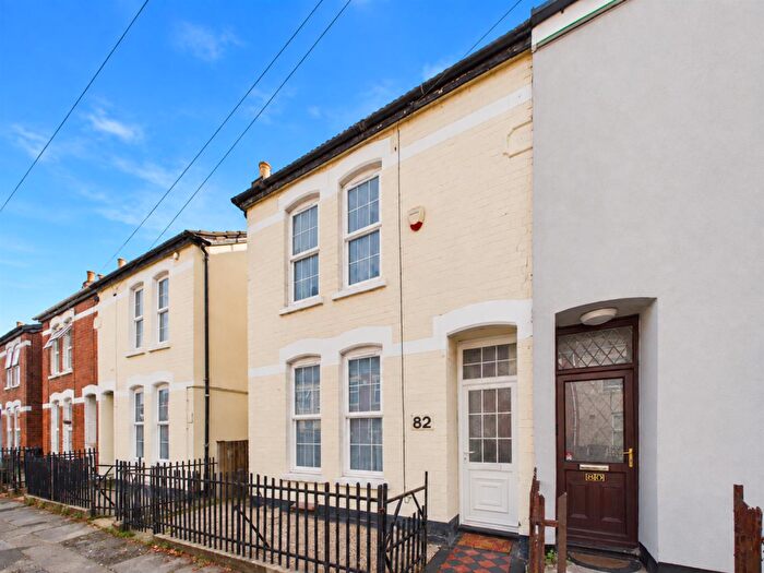 3 Bedroom Semi Detached House For Sale In Alfred Street, Gloucester, GL1