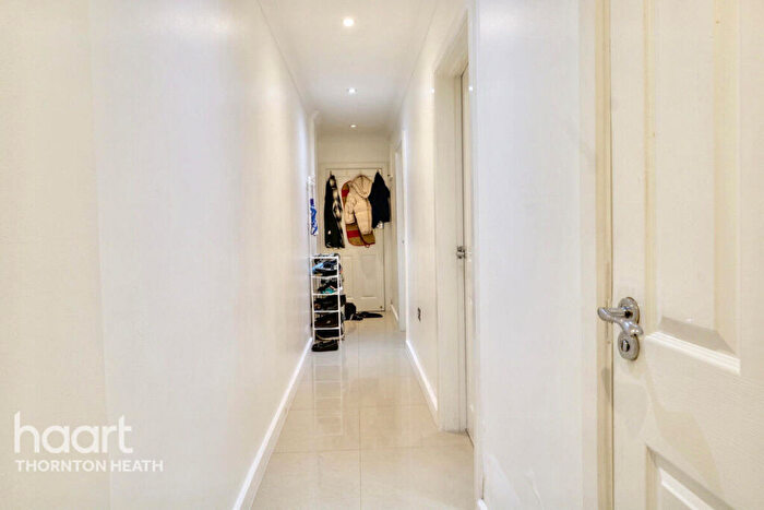 2 Bedroom Flat For Sale In London Road, Thornton Heath, CR7