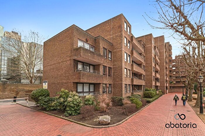 1 Bedroom Flat To Rent In Nightingale House, Thomas More Street, London, E1W