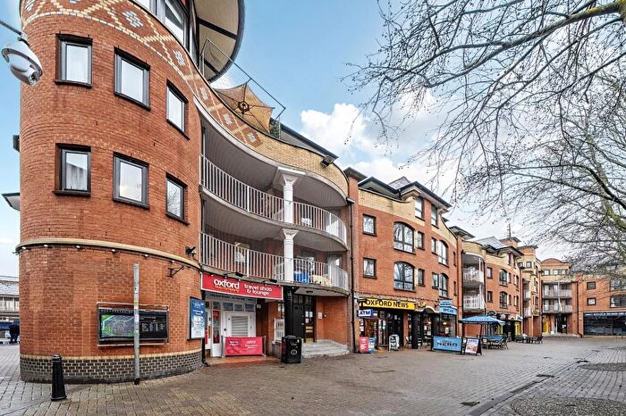 2 Bedroom Flat For Sale In Gloucester Green, Oxford City Centre, OX1