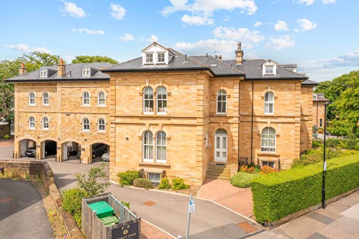 3 Bedroom Flat For Sale In - South Park Road, Harrogate, HG1