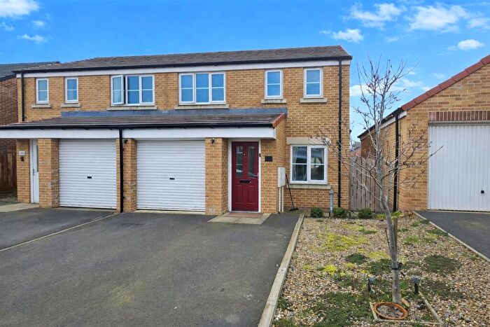 3 Bedroom Semi Detached House For Sale In Runnymede Way, Northallerton, North Yorkshire, England, DL6