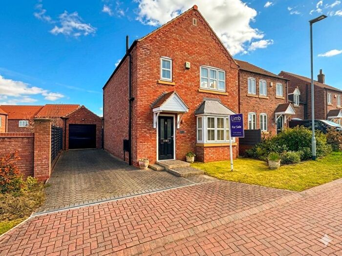 3 Bedroom Detached House For Sale In Bluebell Avenue, Kirk Ella, HU10