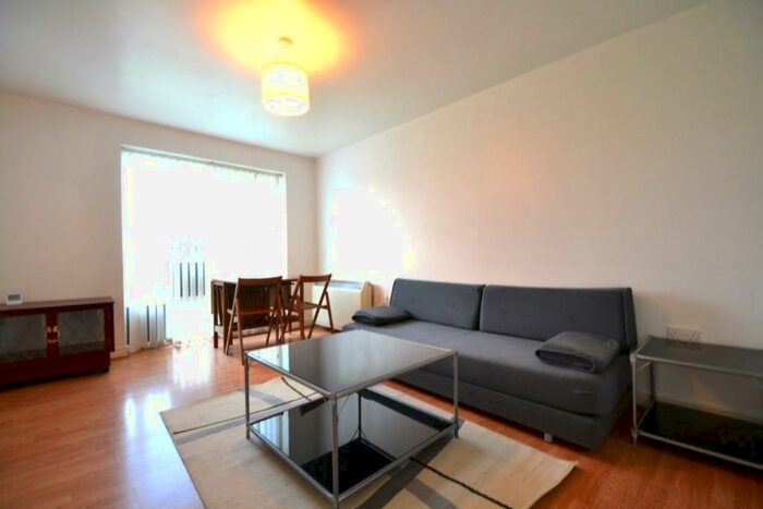 1 Bedroom Apartment To Rent In Albatross Close, London, E6