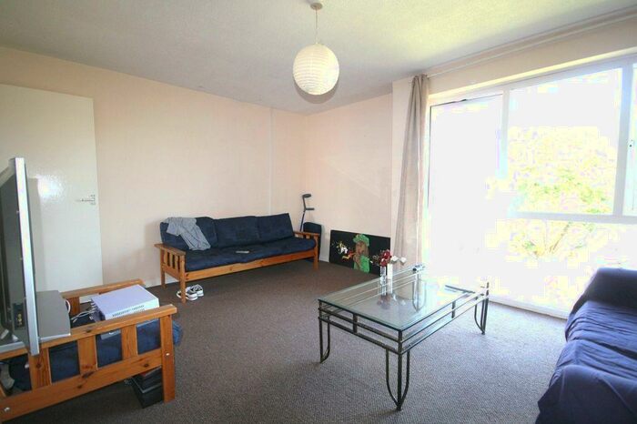 1 Bedroom Apartment To Rent In Ashleigh Gardens, Ashleigh Road, West End, Leicester, LE3