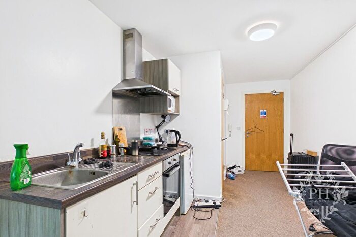 Studio For Sale In Corporation Road, Middlesbrough, TS1