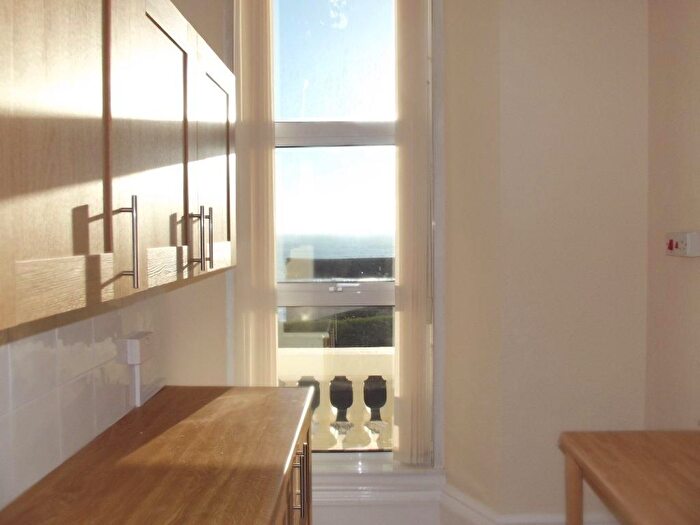 2 Bedroom Flat To Rent In West Cliff, Dawlish, EX7