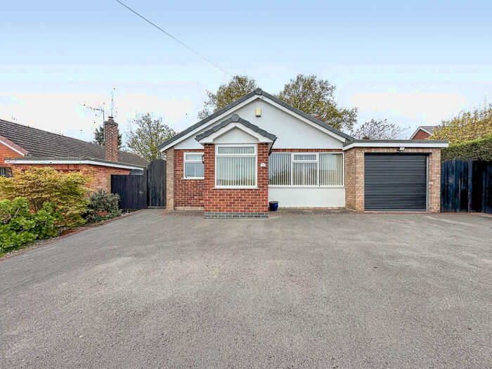 3 Bedroom Bungalow To Rent In Pine Close, Etwall, DE65