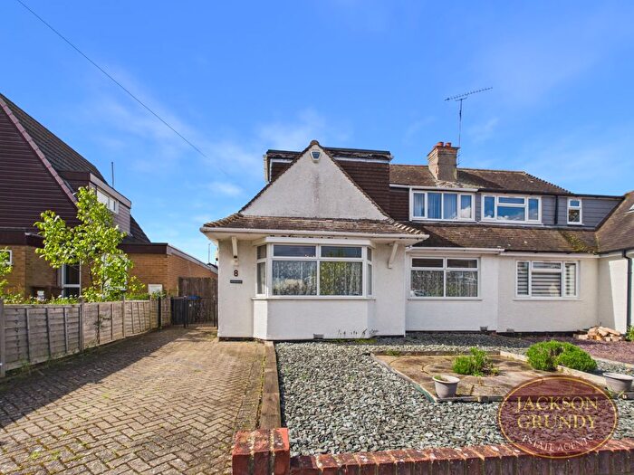 4 Bedroom Semi-Detached House For Sale In Stanfield Road, Duston, NN5