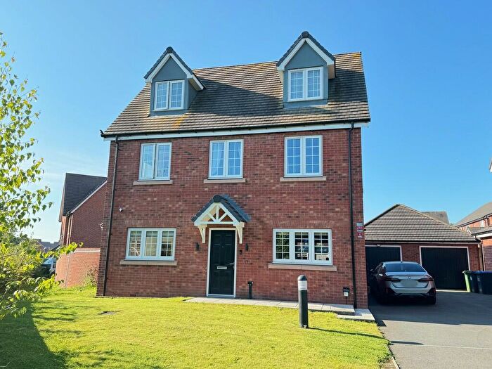 5 Bedroom Detached House For Sale In Oak Tree Close, Burton Green, CV8