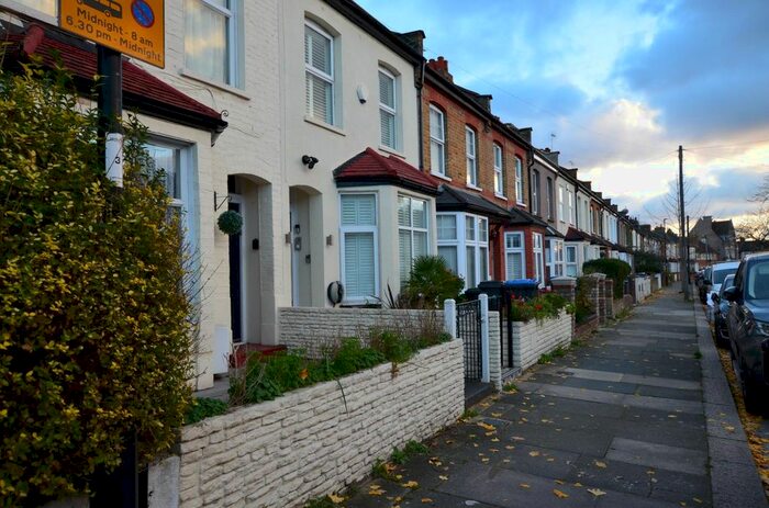 4 Bedroom Property To Rent In Millais Road, Enfield, EN1