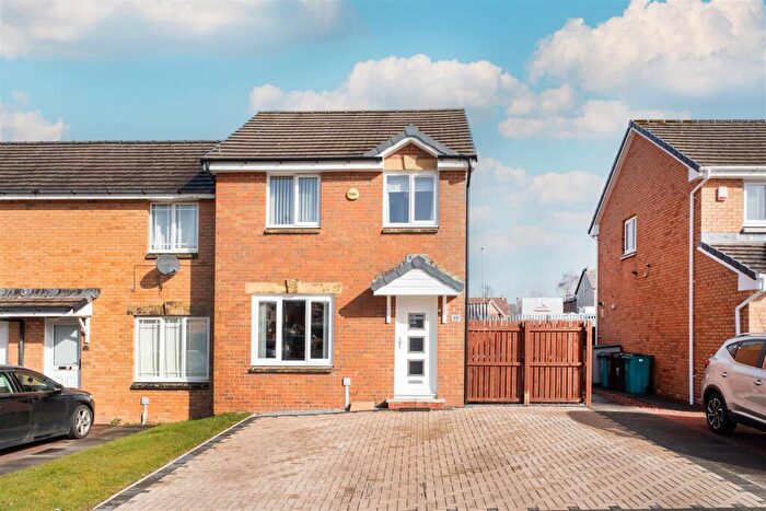 3 Bedroom End Of Terrace House For Sale In Saffron Crescent, Wishaw, ML2